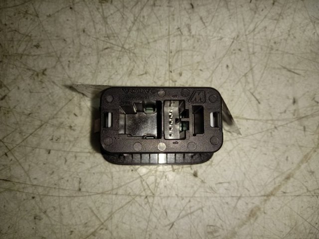 Botón de accionamiento del cierre de la tapa del maletero (puerta trasera 3/5) Land Rover CPLA10E998AA precio, desde 61,07 EUR