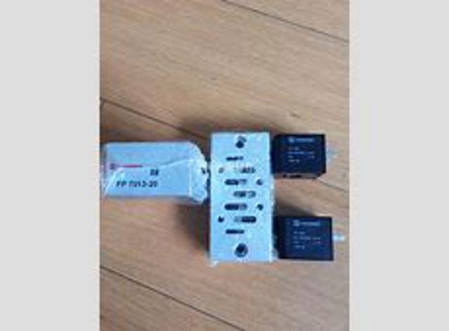 Parachoques delantero FPS FP7013900 precio, desde 75,47 EUR
