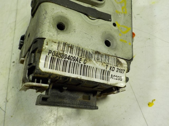 Cerradura de puerta delantera izquierda Dodge Caliber SE (PM)