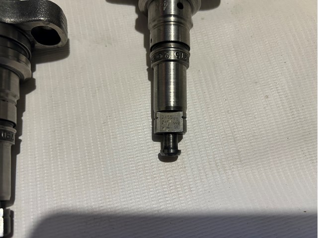 Elemento de émbolo de la bomba de inyección 2418455512 Bosch