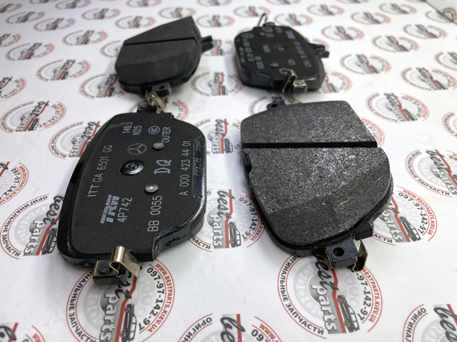 Pastillas de freno traseras A000421980164 Mercedes