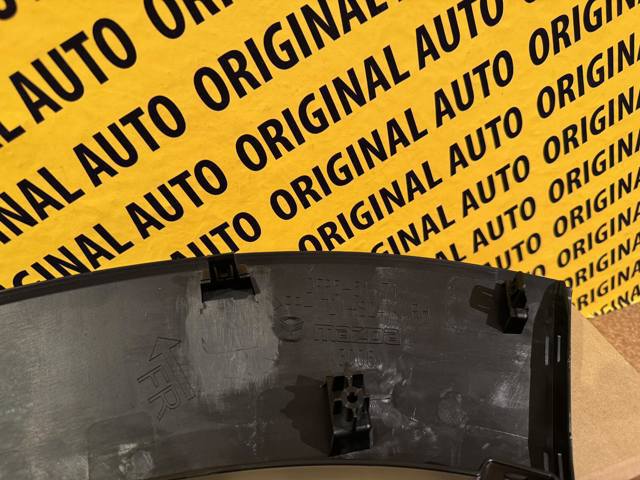 Moldura derecha del parachoques delantero Mazda DFR551W71D precio, desde 23,44 EUR