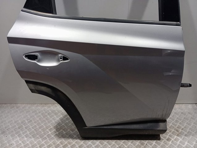77004N7000 Hyundai/Kia Puerta trasera derecha