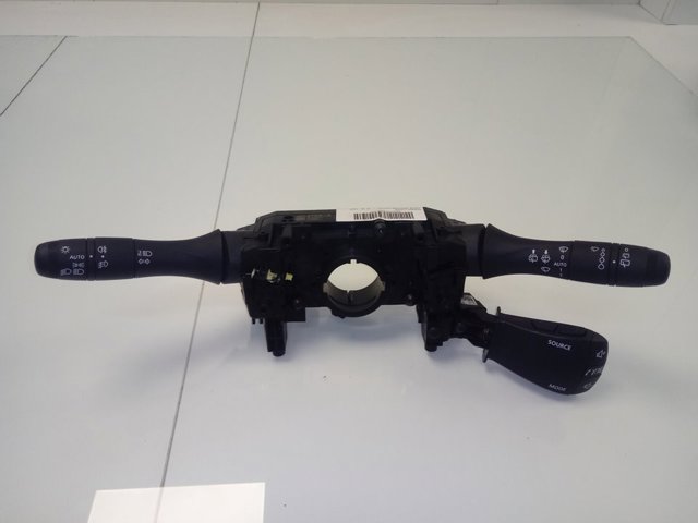  Conmutador columna dirección Dacia Sandero 3