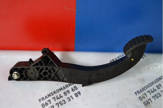 Pedal de embrague Renault (RVI) 8200590247 precio, desde 117,61 EUR