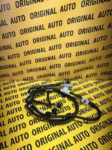 8211433130 Toyota Mazo de cables del compartimiento del motor
