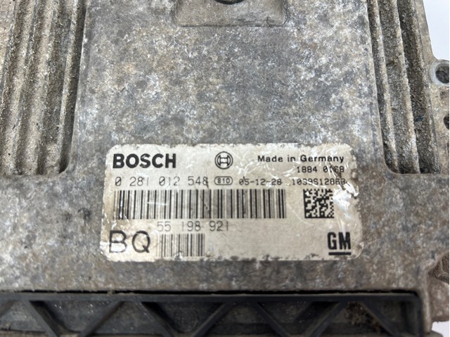 Módulo de control del motor Opel 0281012548