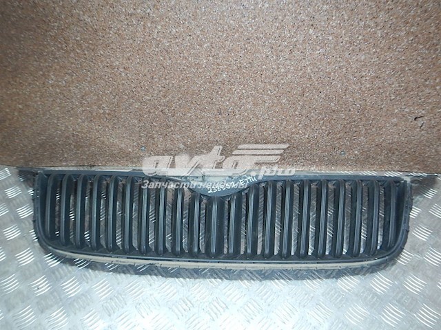 Moldura de rejilla de radiador inferior Skoda Yeti (5L)