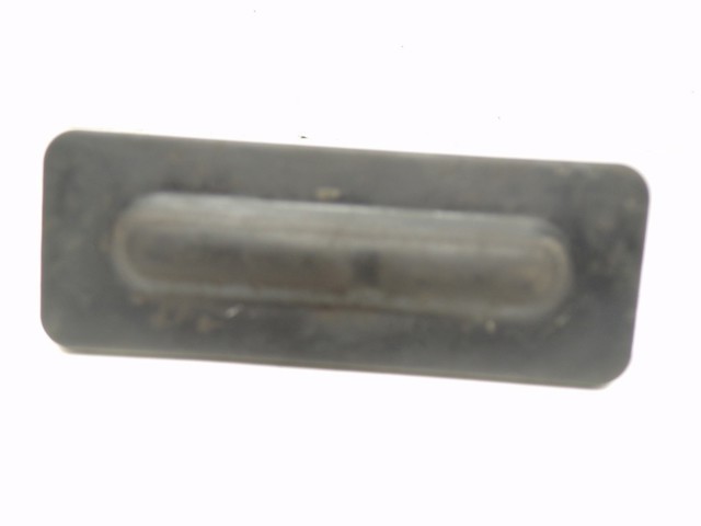 Botón de accionamiento del cierre de la tapa del maletero (puerta trasera 3/5) 9827560380 Peugeot/Citroen