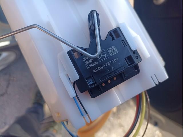 Bomba de gasolina A2474706403 Mercedes