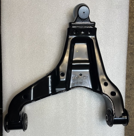 5450159000 Hyundai/Kia Brazo inferior derecho de la suspensión delantera