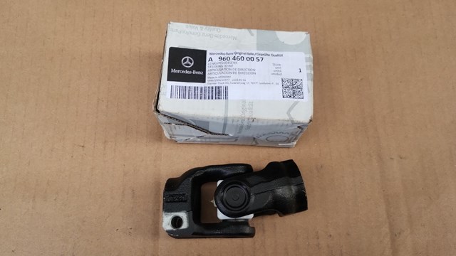 A9604600057 Mercedes Cruceta de la columna de dirección