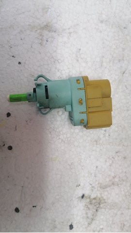 Comprar 52092117 Fiat/Alfa/Lancia Interruptor de luz de freno