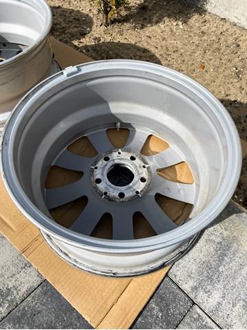  Mercedes A2124010102