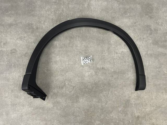 Extensión de la aleta trasera izquierda KB7W51W60E Mazda