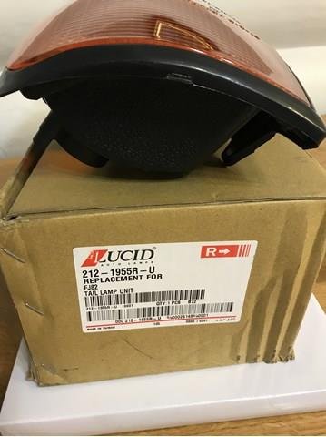 Piloto trasero derecho para Toyota Land Cruiser 80 J8