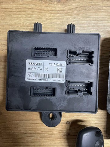 237104330S Renault (RVI) Centralina Del Motor