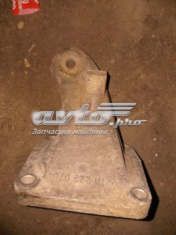 1112230704 Mercedes soporte para taco de motor izquierdo