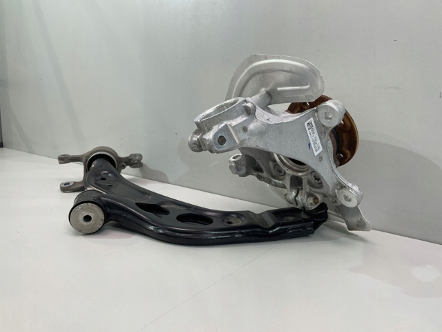Mangueta delantera izquierda 6876645 BMW