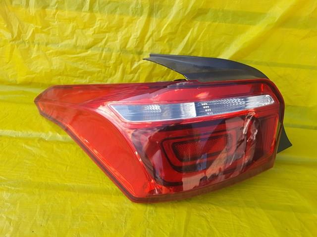 Piloto trasero izquierdo 9817303780 Peugeot/Citroen