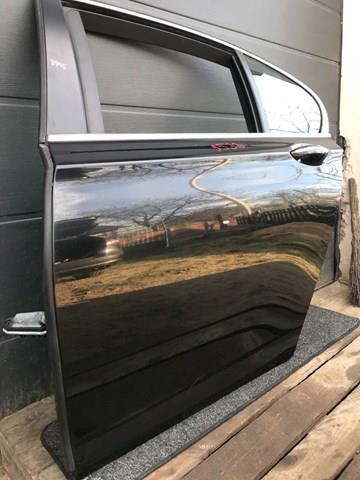 Puerta trasera izquierda BMW 7 (F01, F02, F03, F04)