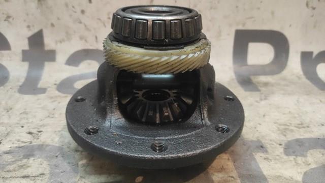 3841101M64 Nissan diferencial delantero