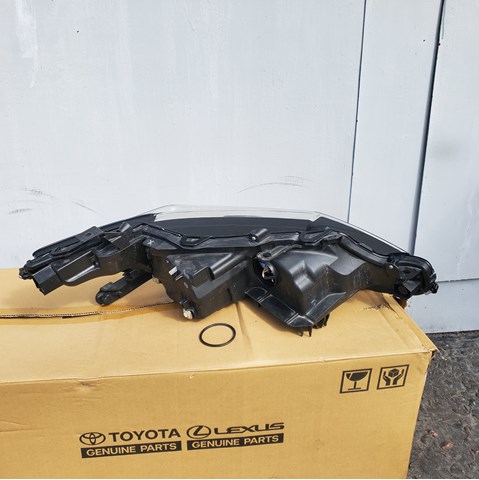 Comprar 8118533D71 Toyota Faro delantero izquierdo