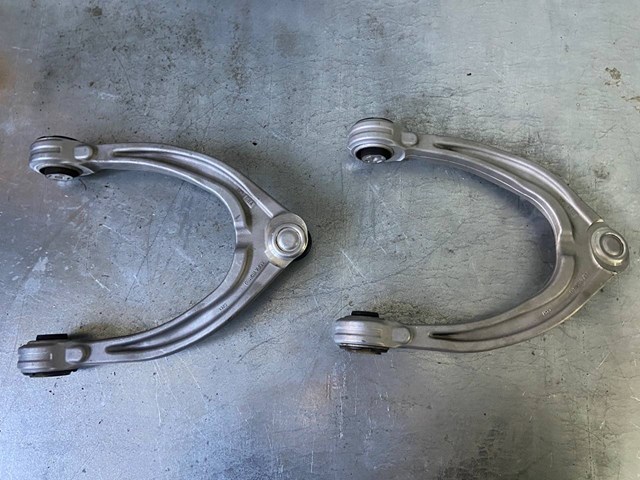 Brazo superior derecho de la suspensión delantera 50539880 Fiat/Alfa/Lancia
