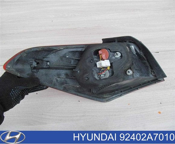 92402A7010 Hyundai/Kia piloto posterior exterior derecho