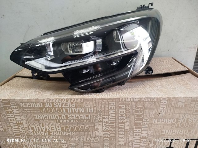 Faros delanteros Renault (RVI) 260602075R