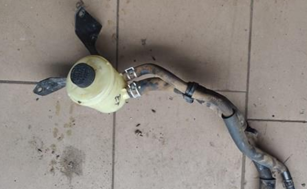 Depósito de bomba de dirección hidráulica Ford Ranger (ET)