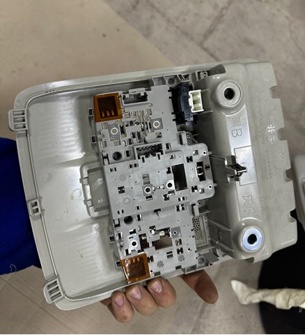 KD4569971 Mazda Luz de techo interior (cabina)