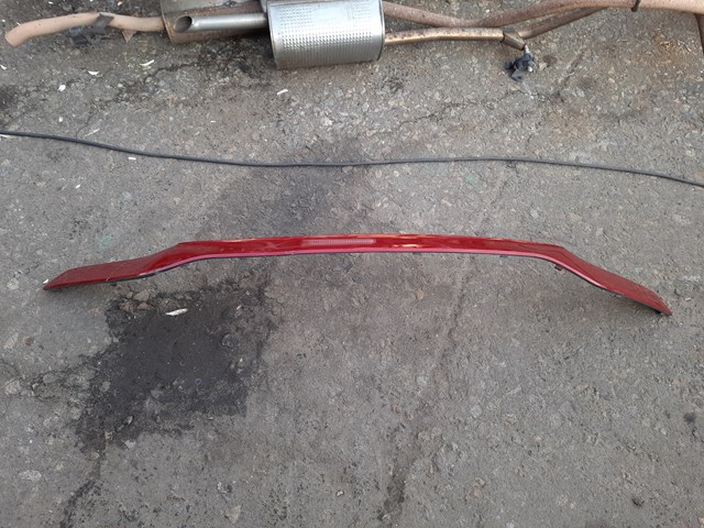 86696J9000 Hyundai/Kia Moldura de parachoques trasero