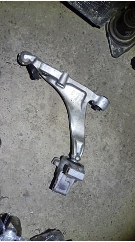 545011DR0A Nissan/Infiniti Brazo inferior izquierdo de la suspensión delantera