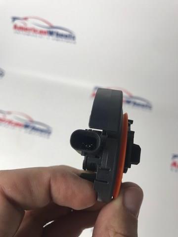 Sensor de airbag delantero Mazda KB7W57KC0