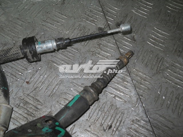 Cable de freno de mano trasero izquierdo Hyundai Tucson (TL)