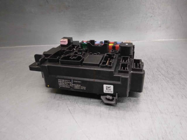 Comprar 8637A644 Mitsubishi Caja de fusibles