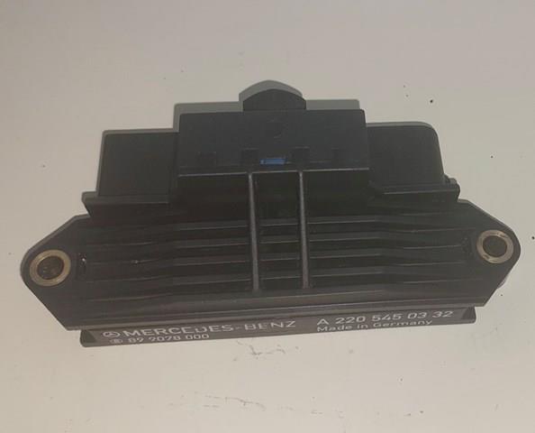 Relé de bujía de precalentamiento Mercedes A2205450332 precio, desde  