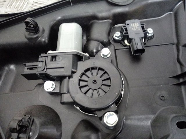Mecanismo de elevalunas delantero derecha Mazda D10E58590B precio, desde 97,28 EUR