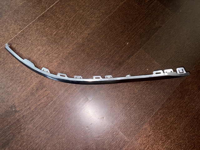 Moldura de parachoques trasero izquierdo Hyundai/Kia 86691N7010