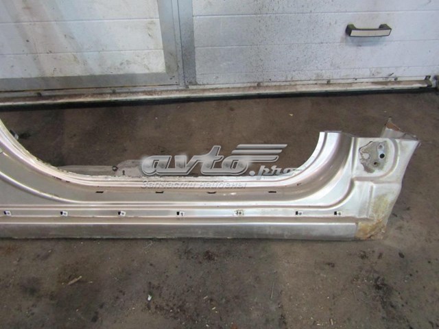 711023E1D1 Hyundai/Kia chapa de acceso derecha