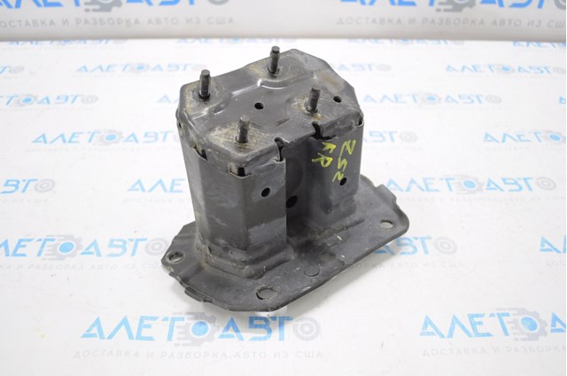622105AA0A Nissan/Infiniti Soporte del refuerzo del parachoques delantero