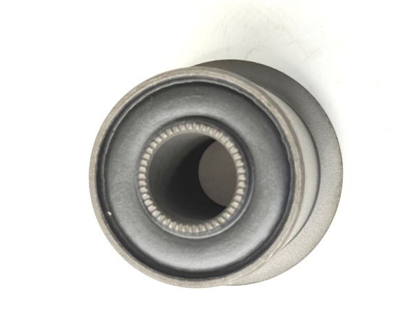 Silentblock de suspensión delantero superior RBI M2445P