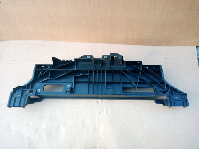 Soporte de radiador superior 9830512680 Peugeot/Citroen