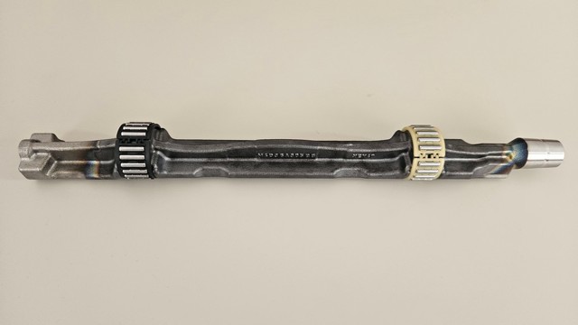 Eje de equilibrado LR167443 Land Rover