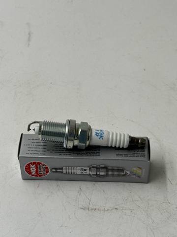 Comprar DIFR5C11 NGK Bujía de encendido