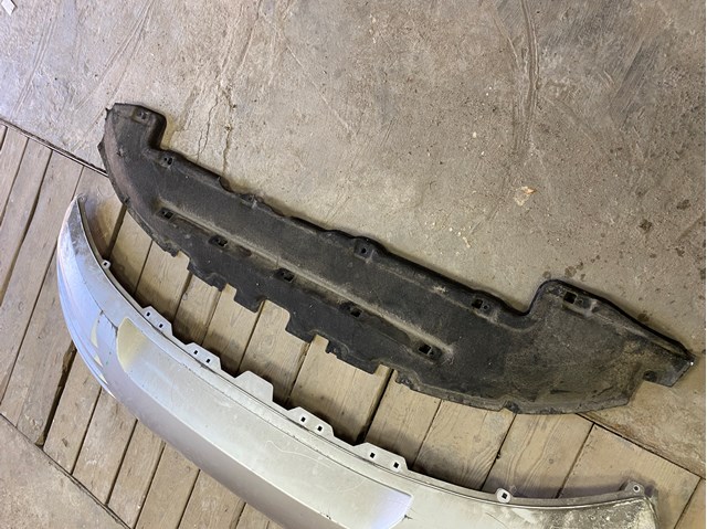 VAG 4KE825219 término análogo VAG 4KE825219B cubierta, parachoques trasero