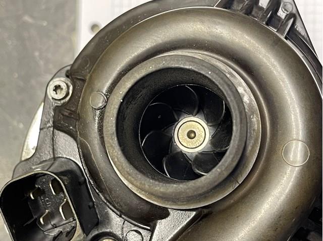 A2C53326031 BMW Bomba refrigerante coche