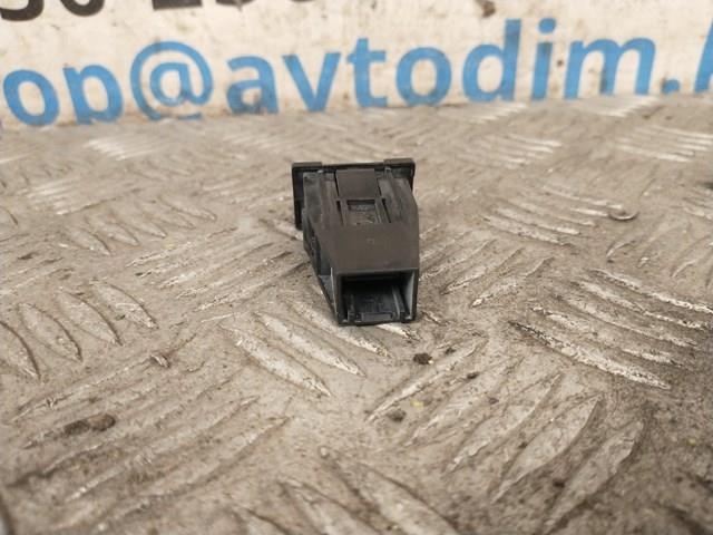 Concentrador USB MITSUBISHI 8718A007