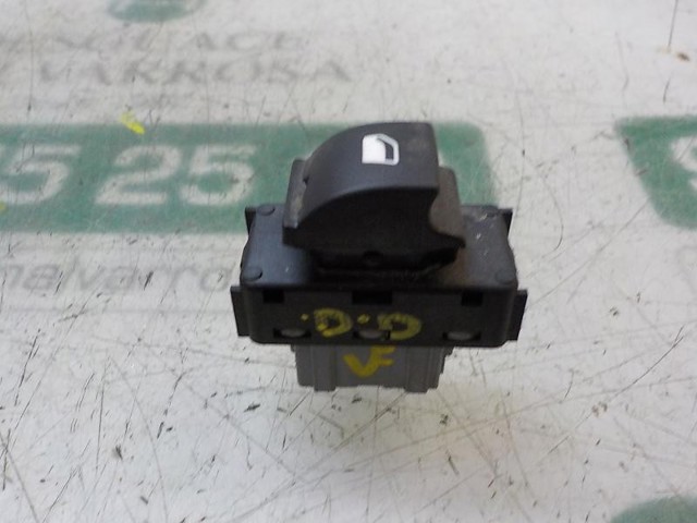Interruptor motor elevalunas delantero derecho Peugeot/Citroen 98016307ZD